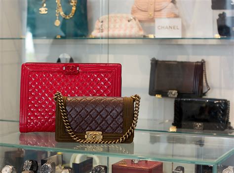 luxury handbags dubai